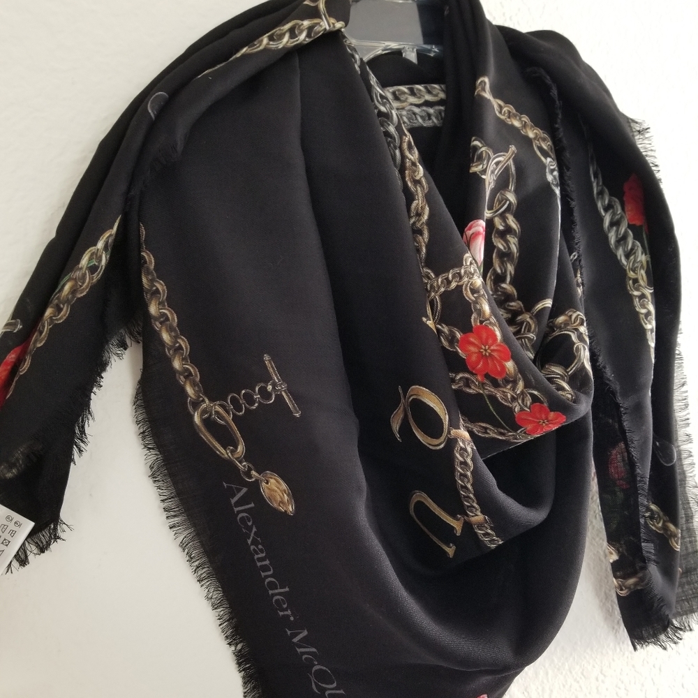 NWT Alexander McQueen Chain Skull Wool Large Scarf Black - Picture 7 of 10